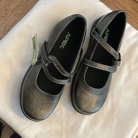 APEX WOMENS MARY JANE STYLE PEWTER SHOES.   NEW WITH TAGS - Picture 12 of 13